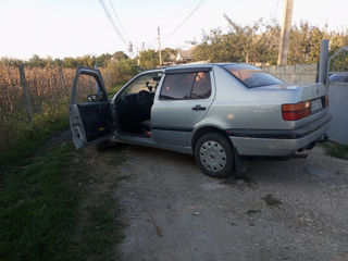 Volkswagen Vento foto 2