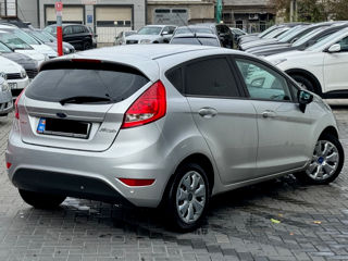 Ford Fiesta foto 3