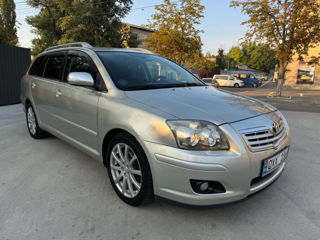 Toyota Avensis foto 3