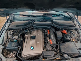 BMW 5 Series foto 8