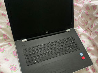 Игровой HP 17, i3 6006, 8GB RAM, 256GB SSD + 500GB, AMD Radeon R5 2GB.