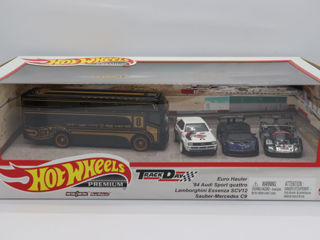 Hot Wheels Premium Track Day Diorama