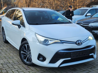 Toyota Avensis foto 15