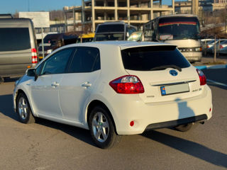 Toyota Auris foto 8