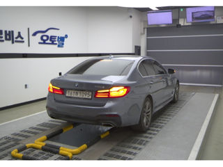 BMW 5 Series foto 15