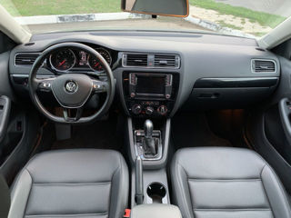 Volkswagen Jetta foto 8