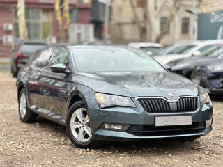 Skoda Superb foto 3