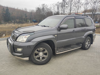 Toyota Land Cruiser Prado foto 2