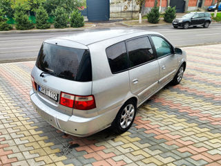 KIA Carens foto 2