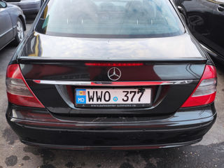 Mercedes E-Class foto 3