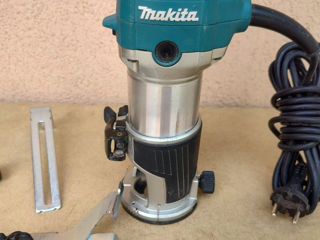 Makita RT 0702 C