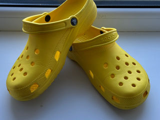 Crocs yellow original