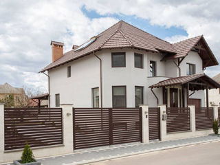 Spre vânzare casă cu 3 nivele 340 mp + 9 ari, în Cricova!