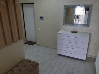 Chirie! Apartament cu 2 camere, euroreparație, Centru, Lev Tolstoi, Sky House! foto 6