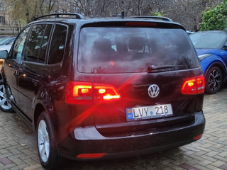 Volkswagen Touran foto 10