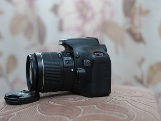 Canon 550D Kit foto 2