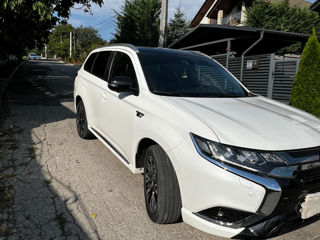 Mitsubishi Outlander foto 3