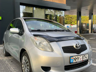 Toyota Yaris foto 2