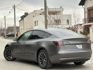 Tesla Model 3 foto 6