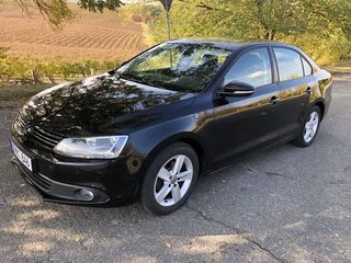 Volkswagen Jetta foto 1