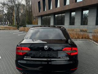 Skoda Superb foto 3