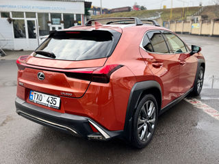 Lexus UX foto 6