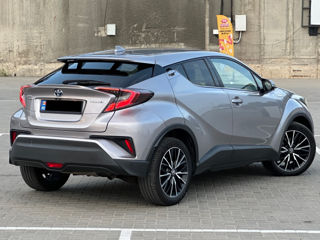 Toyota C-HR foto 4