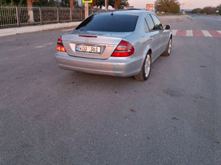 Mercedes E-Class foto 2