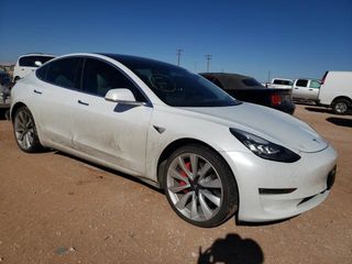 Tesla Model 3 foto 2