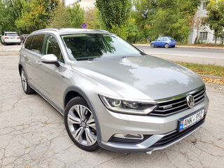 Volkswagen Passat foto 1