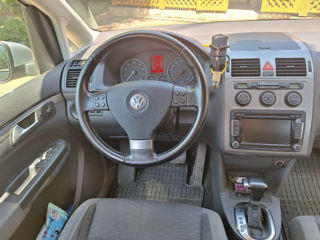 Volkswagen Touran foto 6