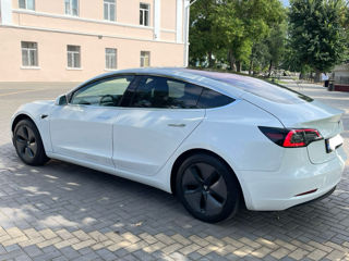 Tesla Model 3 foto 3