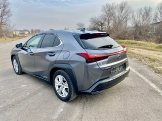 Lexus UX foto 4