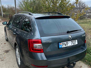 Skoda Octavia foto 3