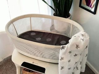 Cos bebe pentru somn cu leganare 4Moms mamaRoo sleep bassinet foto 2