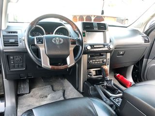 Toyota Land Cruiser Prado foto 7