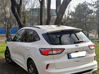 Ford Kuga foto 2