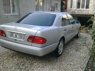 Mercedes E Class foto 5