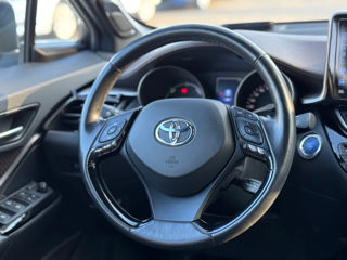 Toyota C-HR foto 11