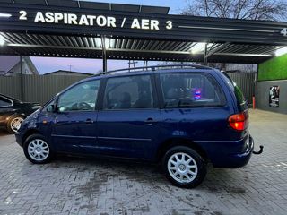 Volkswagen Sharan foto 7