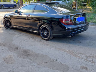 Mercedes C-Class Coupe foto 5