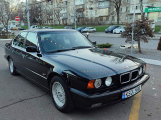 BMW 5 Series foto 10