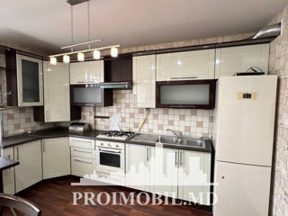 Apartament cu 2 camere, 89 m², Buiucani, Chișinău foto 3