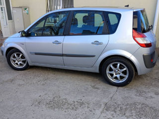 Renault Scenic foto 2