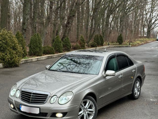 Mercedes E-Class foto 2