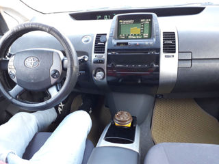 Toyota Prius фото 8