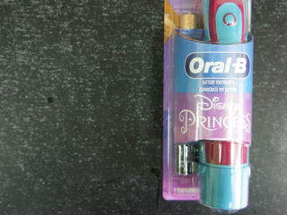 Детская зубная авто щетка   Oral -  B -  Kids  Battery  Extra Soft  1 - toothbrush