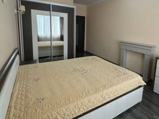 Apartament cu 2 camere, 70 m², Buiucani, Chișinău foto 2