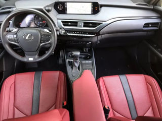 Lexus UX foto 2