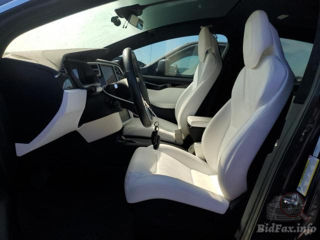 Tesla Model X foto 7